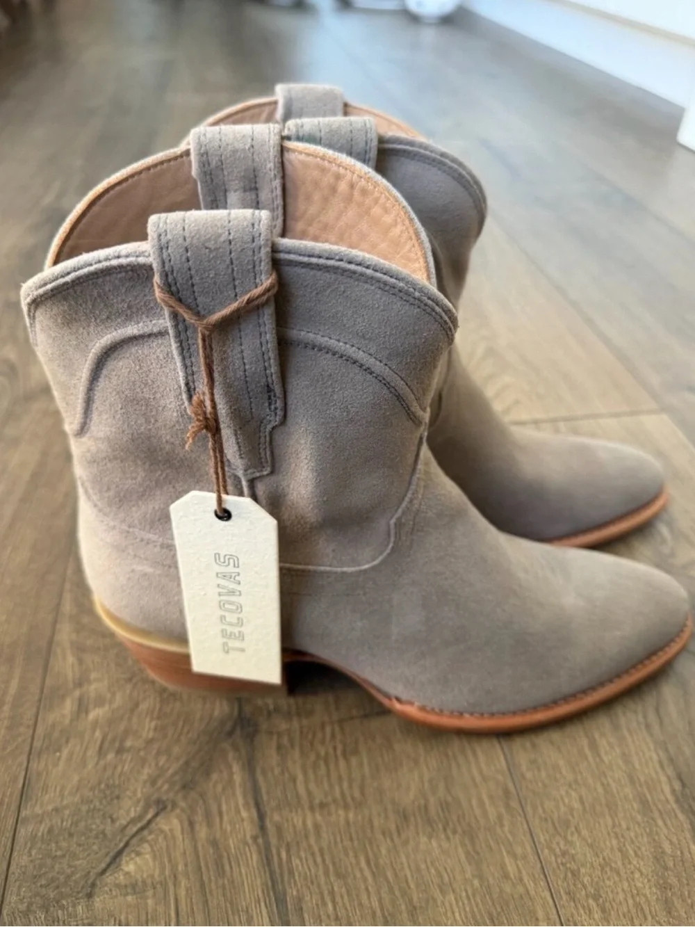 Tecovas Women's Suede Ankle Boots - Light Gray Suede